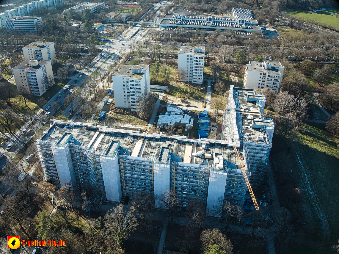 07.02.2023 - Luftbilder von der Sanierung am Karl-Marx-Ring 11-21 in Neuperlach