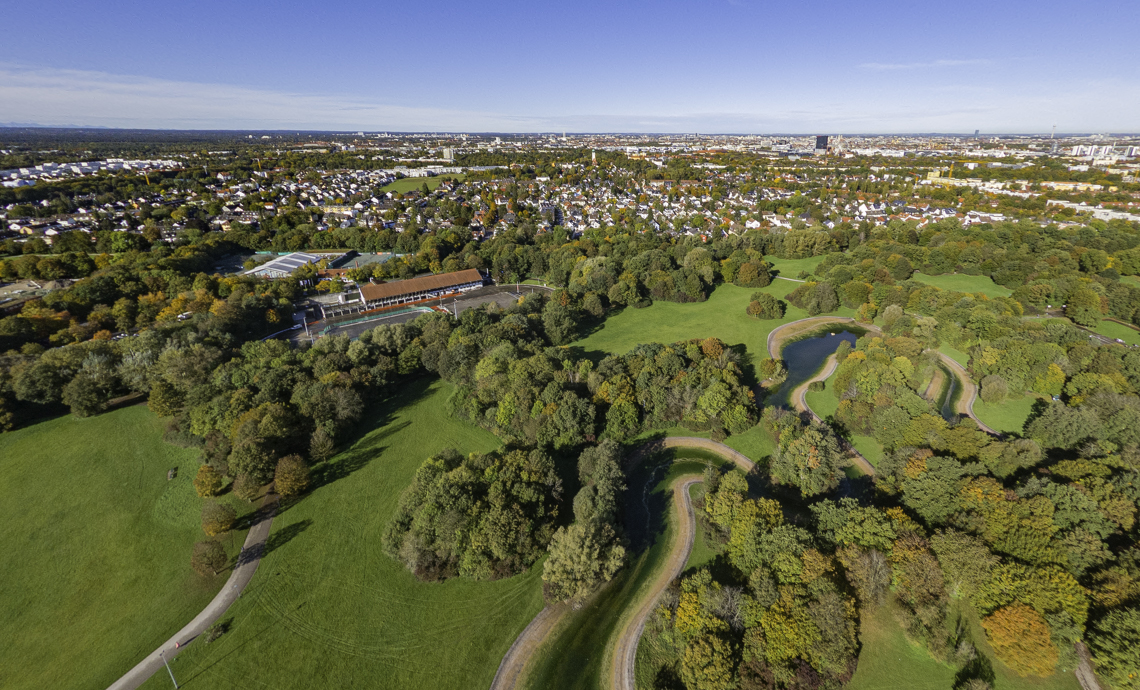 09.10.2024 - Baustelle Geothermie undn Ostpark mit See in Berg-am-Laim