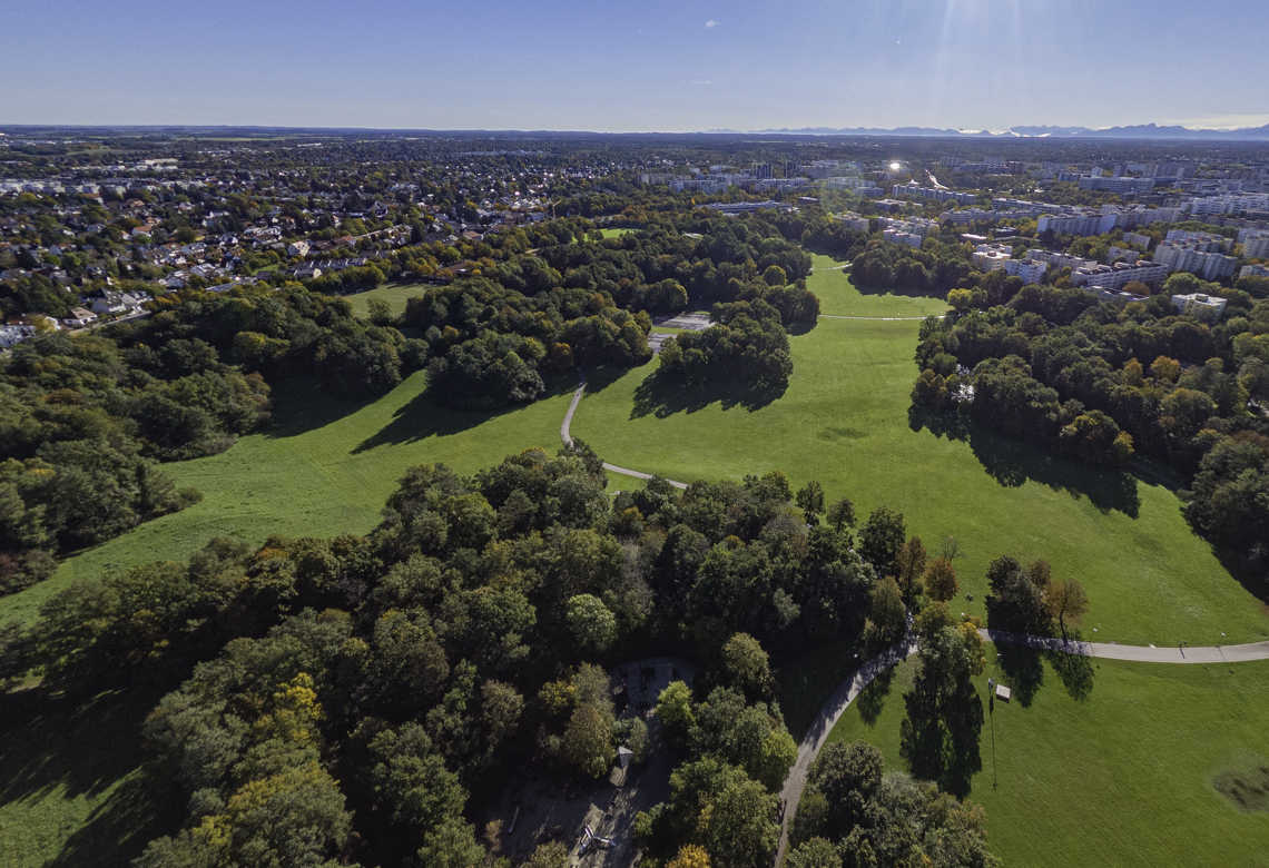 09.10.2024 - Baustelle Geothermie undn Ostpark mit See in Berg-am-Laim