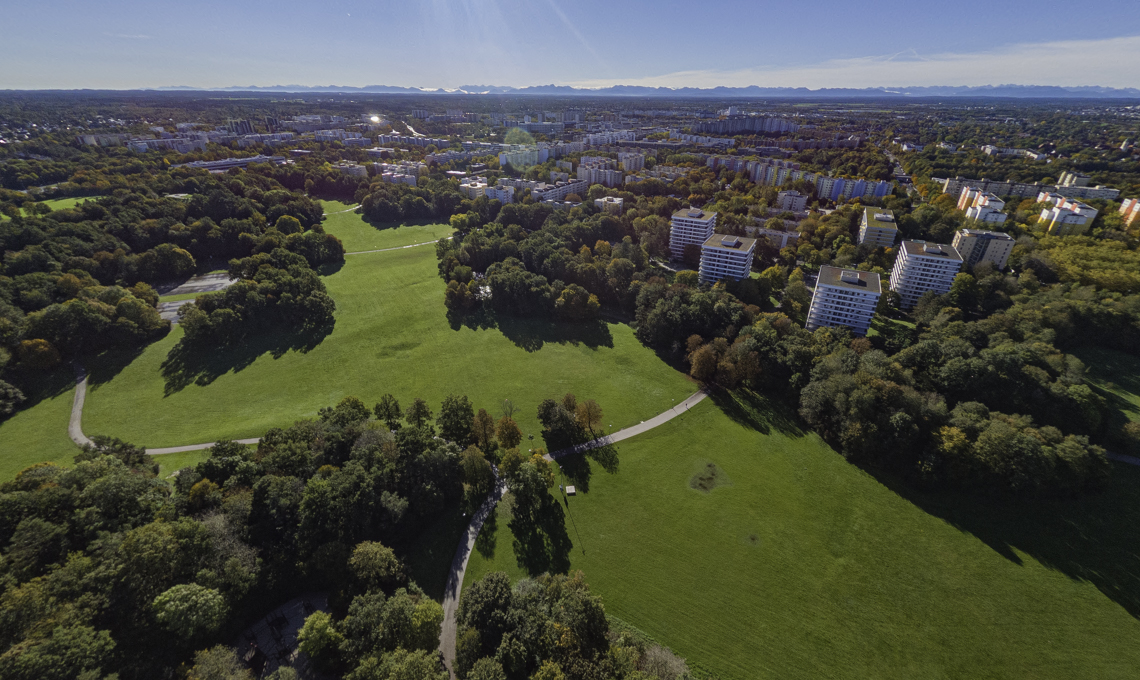 09.10.2024 - Baustelle Geothermie undn Ostpark mit See in Berg-am-Laim