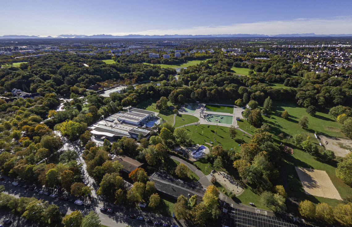 09.10.2024 - Baustelle Geothermie undn Ostpark mit See in Berg-am-Laim