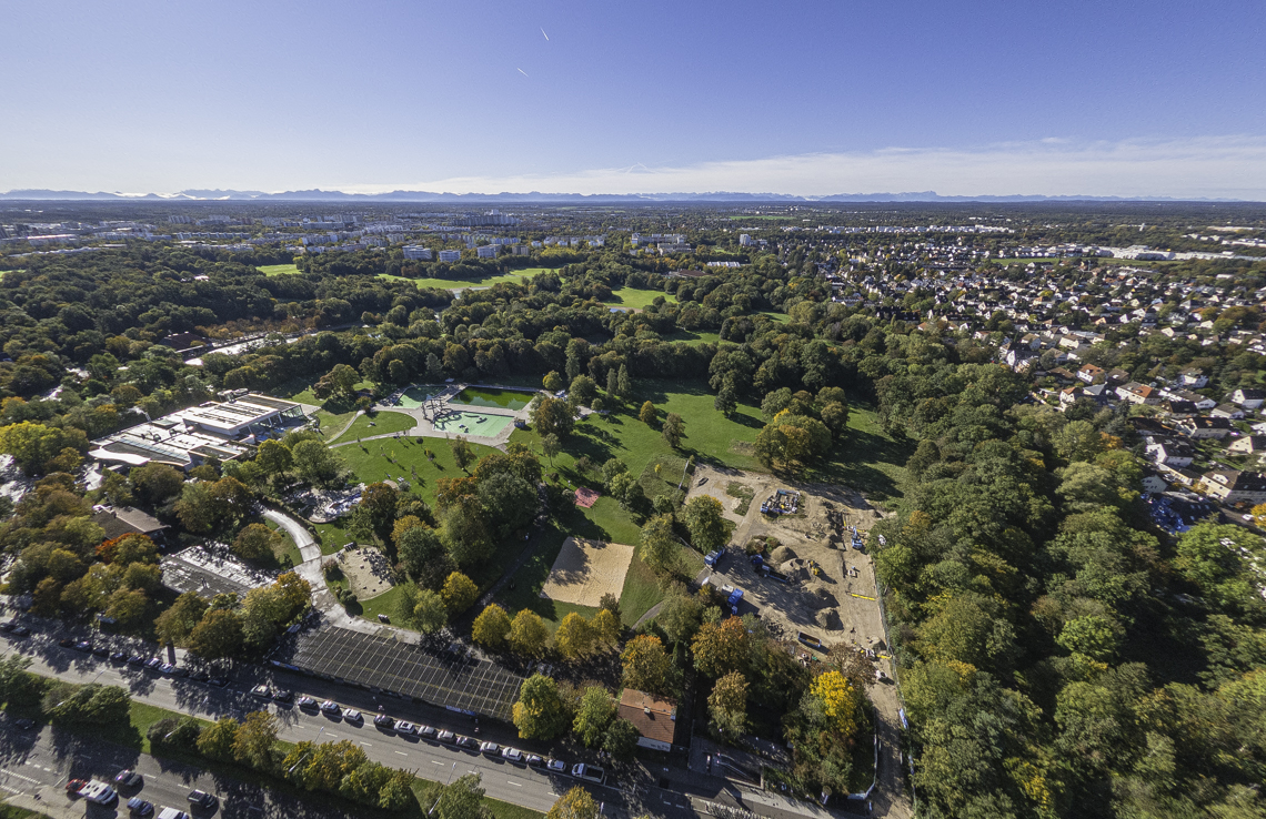 09.10.2024 - Baustelle Geothermie undn Ostpark mit See in Berg-am-Laim