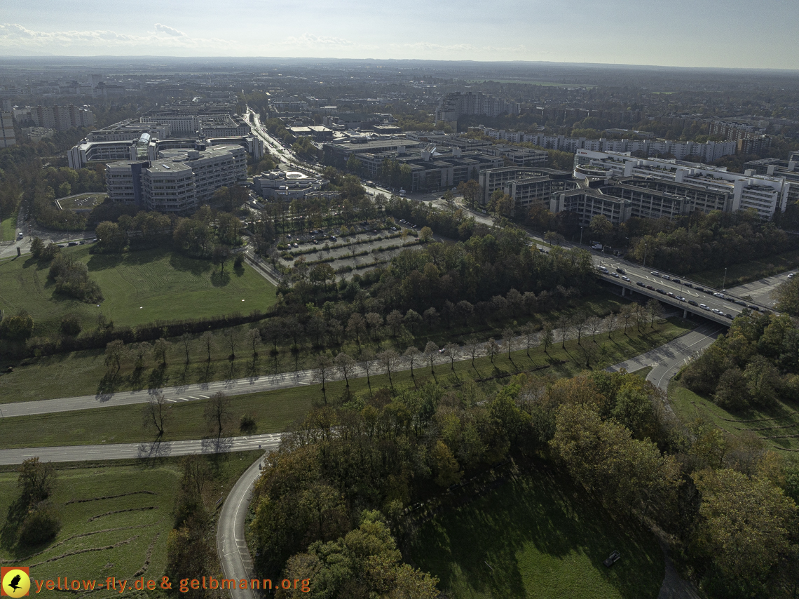 29.10.2024 - Spange und Umgebung in Neuperlach mit Kunstwerk