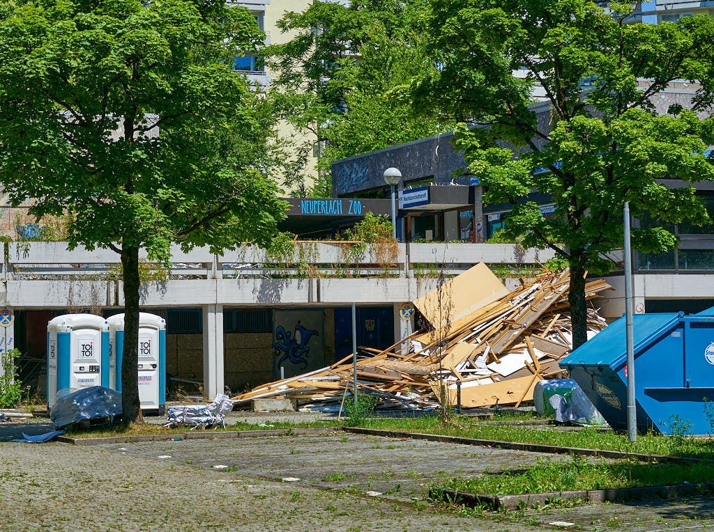 06.07.2021 - Entkernung im Quiddezentrum in Neuperlach