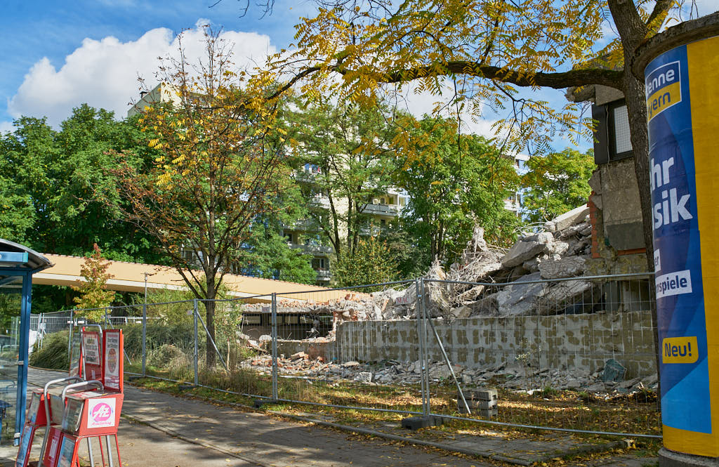 30.09.2021 - Abrissbegin des Quiddezentrums in Neuperlach